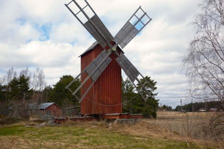 Toinen kuva museon tuulimyllystä